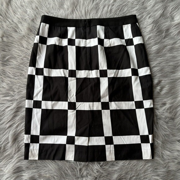 HALOGEN Skirt Sz 6P Petite Black White Square Knee Length Pencil Zip Back Womens - Picture 6 of 8